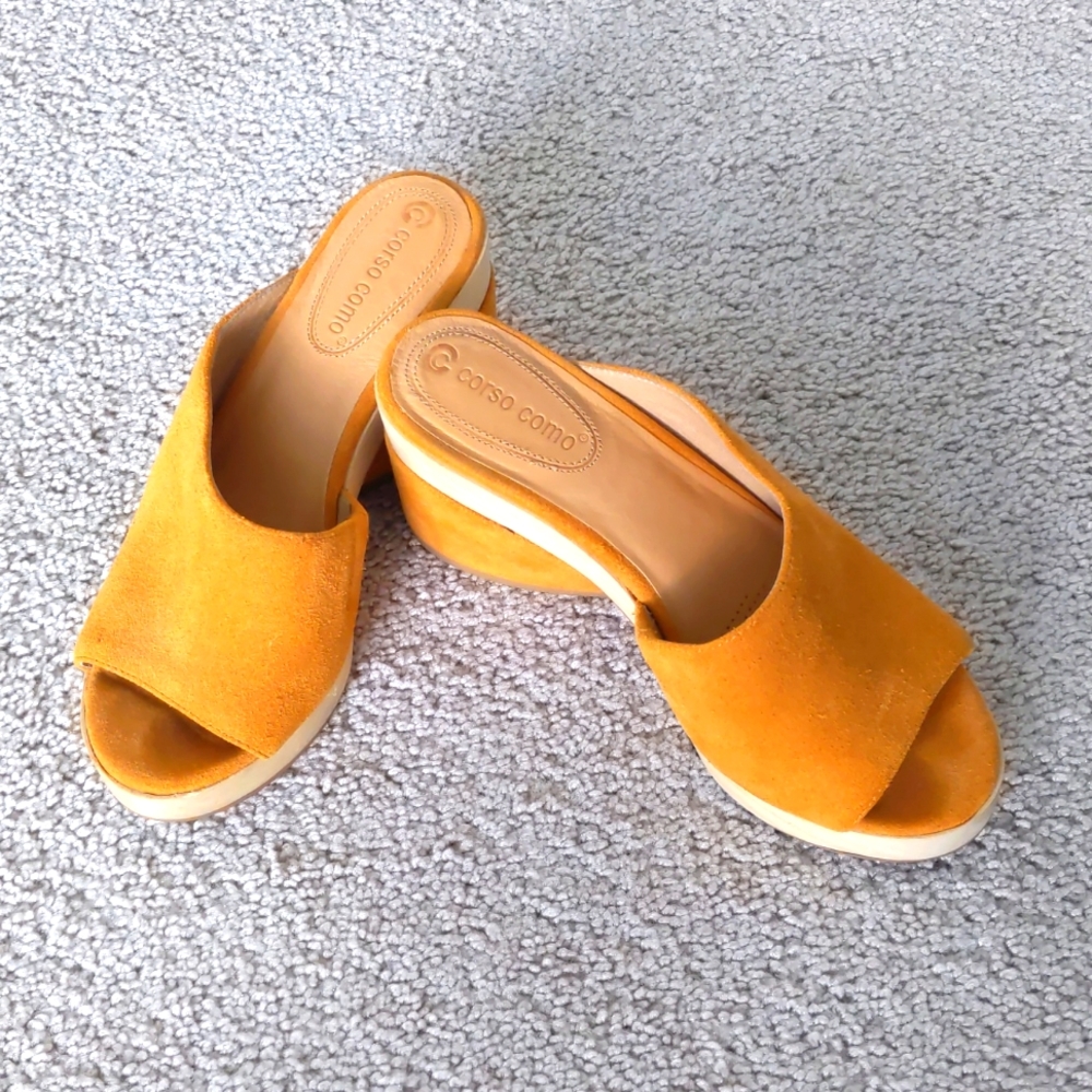 Corso Como Size 6 orange wood sandal heels